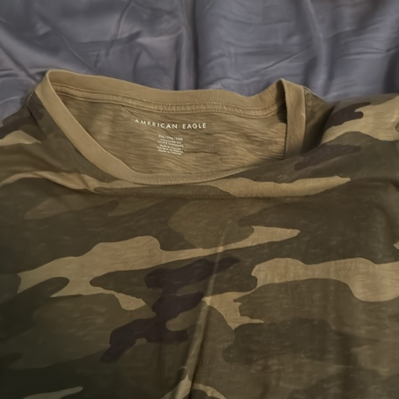 Guys American Eagle camouflage t-shirt - Picture 5 of 5